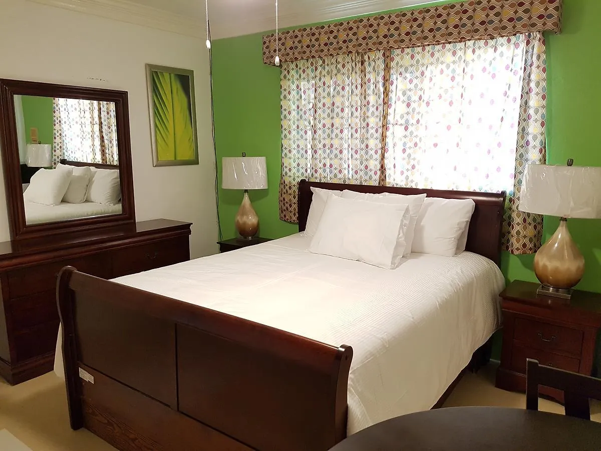 ***  Golden Palms House Bed & Breakfast Nassau Bahamalar