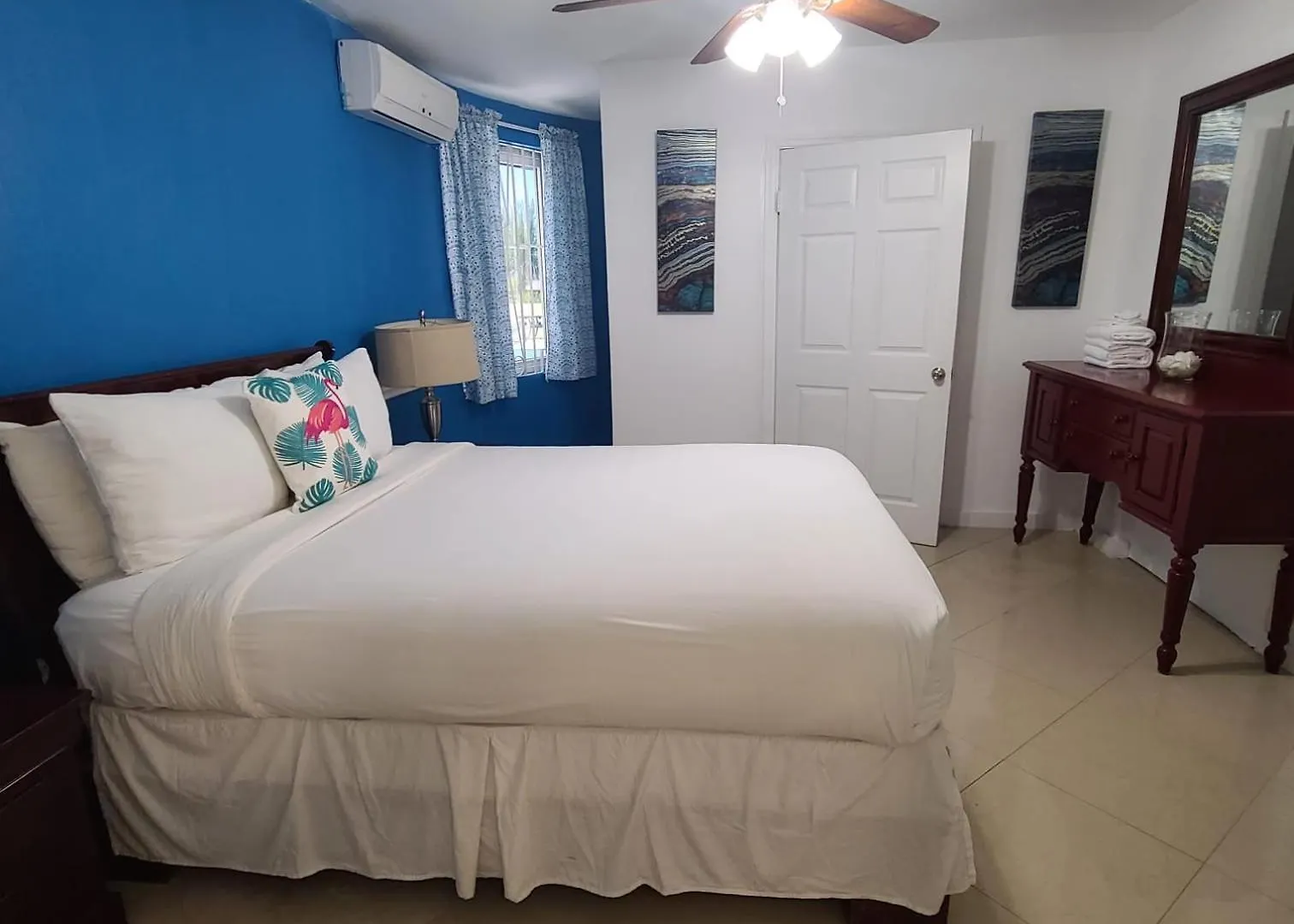 Golden Palms House Bed & Breakfast Nassau