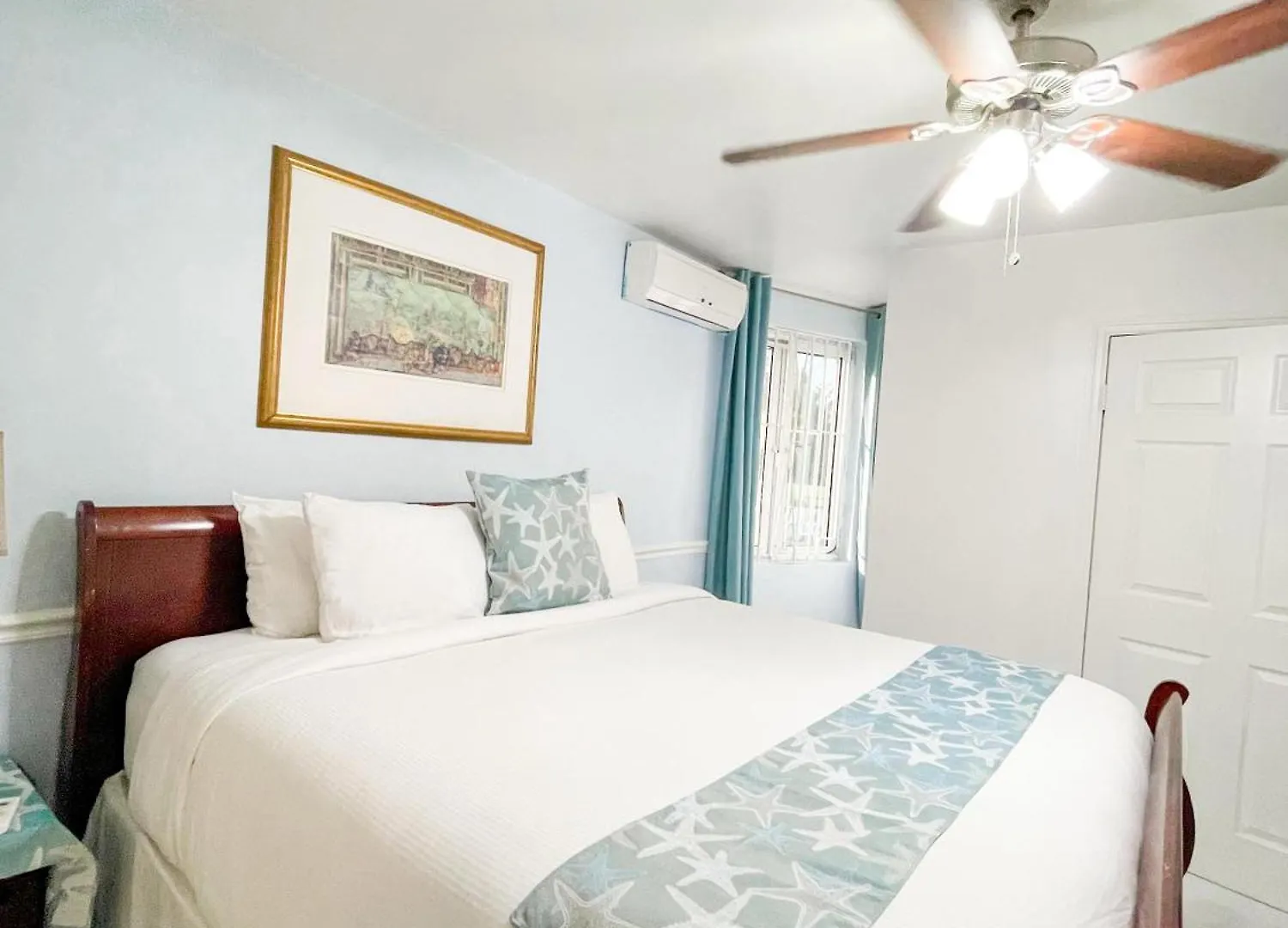 Golden Palms House Bed & Breakfast Nassau