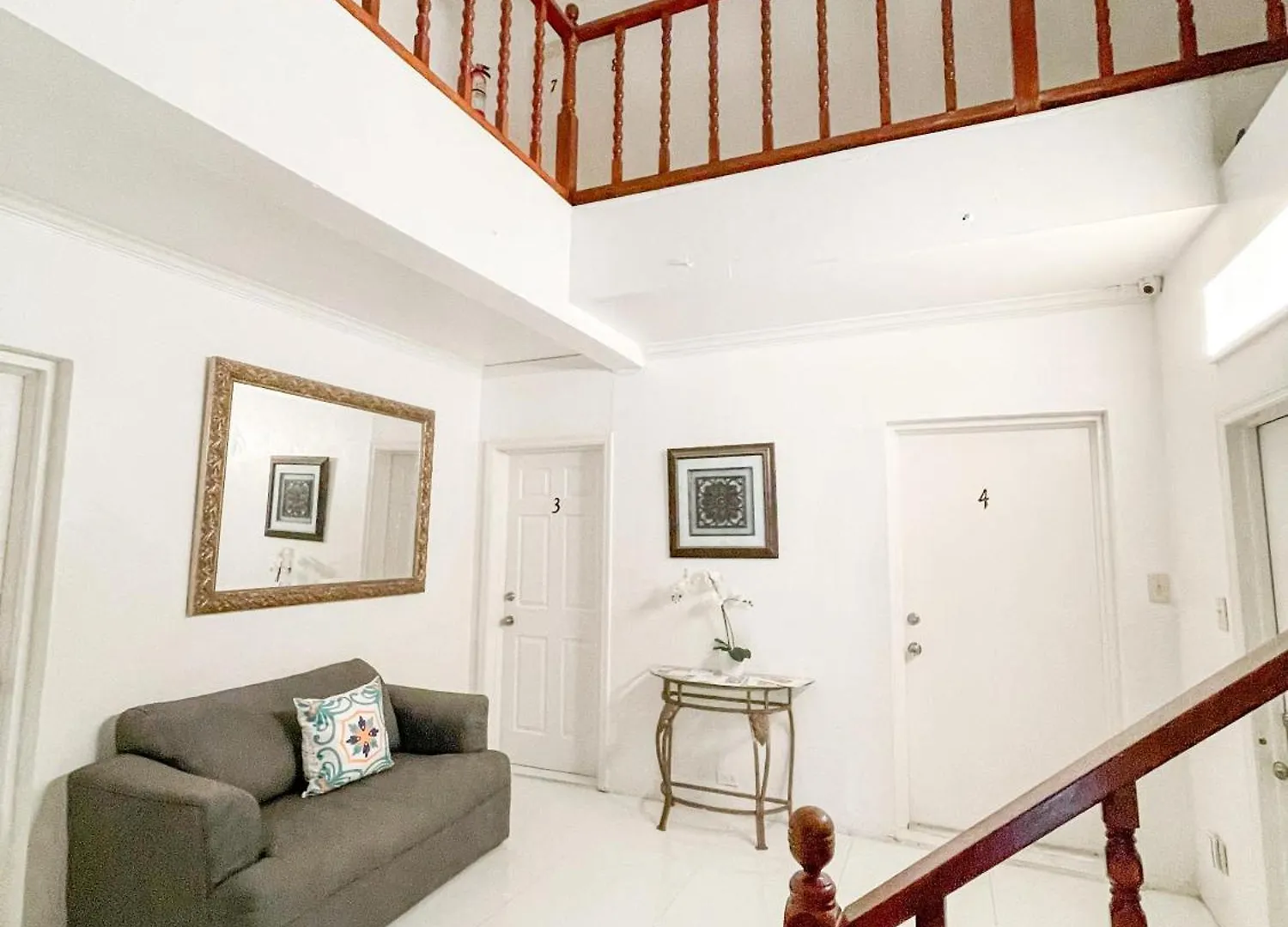 Golden Palms House Bed & Breakfast Nassau