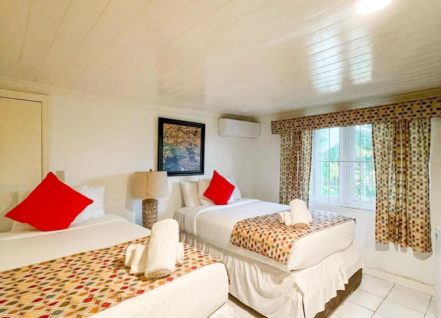 Golden Palms House Bed & Breakfast Nassau