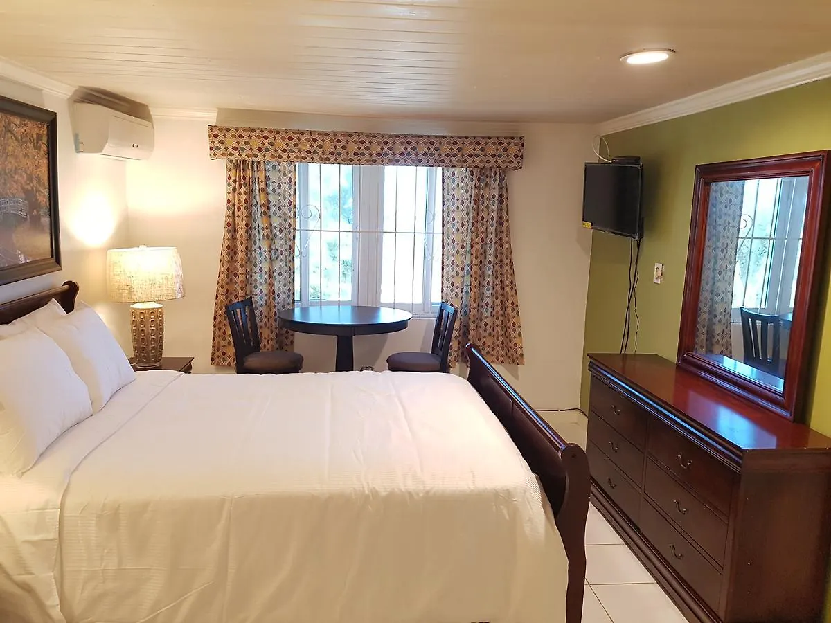Golden Palms House Bed & Breakfast Nassau