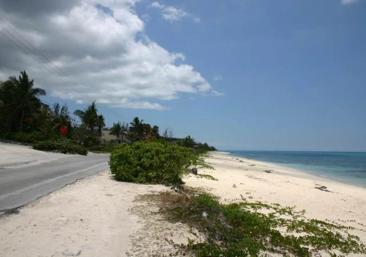 Golden Palms House Bed & Breakfast Nassau