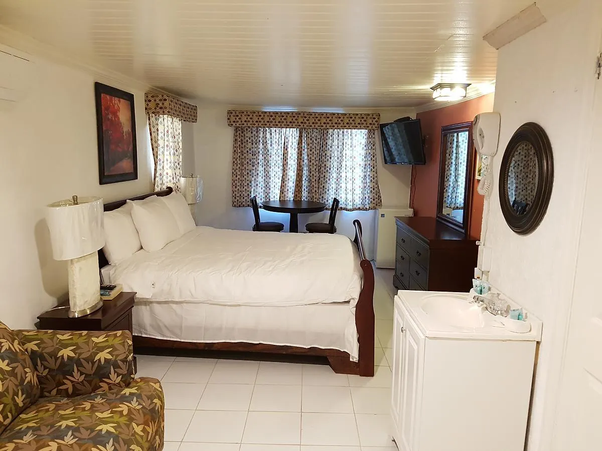 Bed and Breakfast Golden Palms House Nasáu