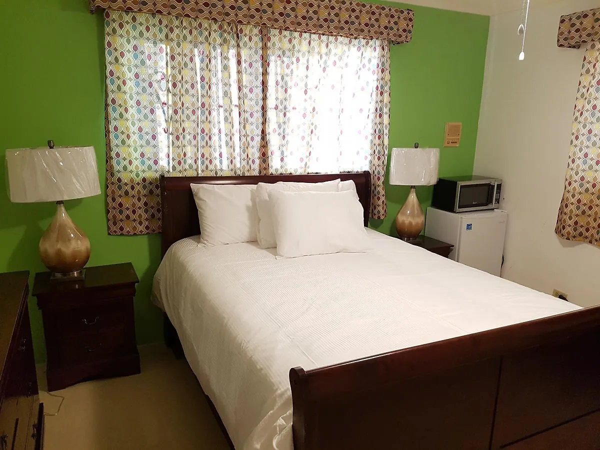 Bed and Breakfast Golden Palms House Nasáu 3*,  Bahamas